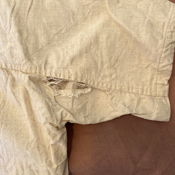 Mod Ref Button Front Crop Top - Picture 3 of 4